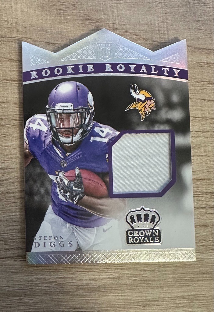 Stefon Diggs Panini Crown Royale Rookie Royalty Memorabilia Die-Cut #SD Base