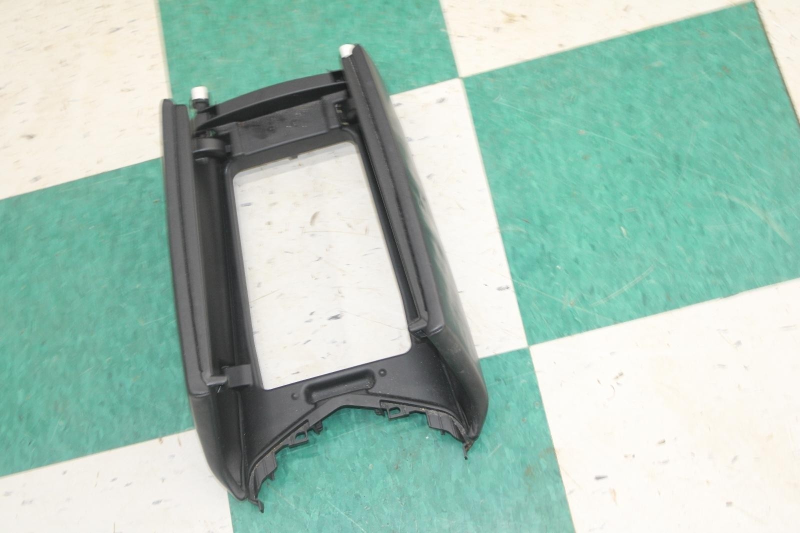 14-20 Ghibli Black Leather Center Console Armrest Lid Cover Unit OEM OE Trim WTY