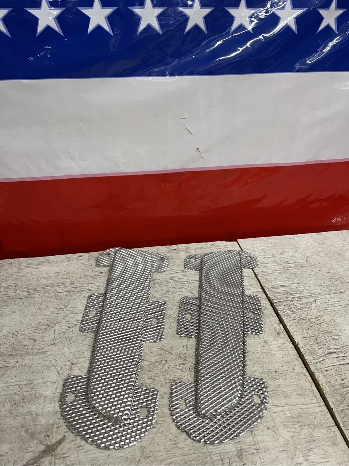 2008 ASTON MARTIN V8 VANTAGE LEFT & RIGHT HOOD SCOOP VENT MESH GRILLE