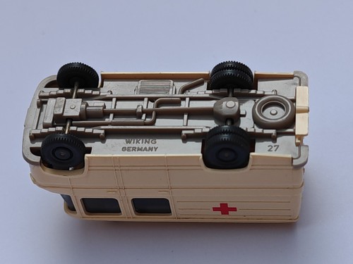 WIKING MB L 406 Rettungswagen creme 1976 - 1978 1:87 - Foto 8 di 8