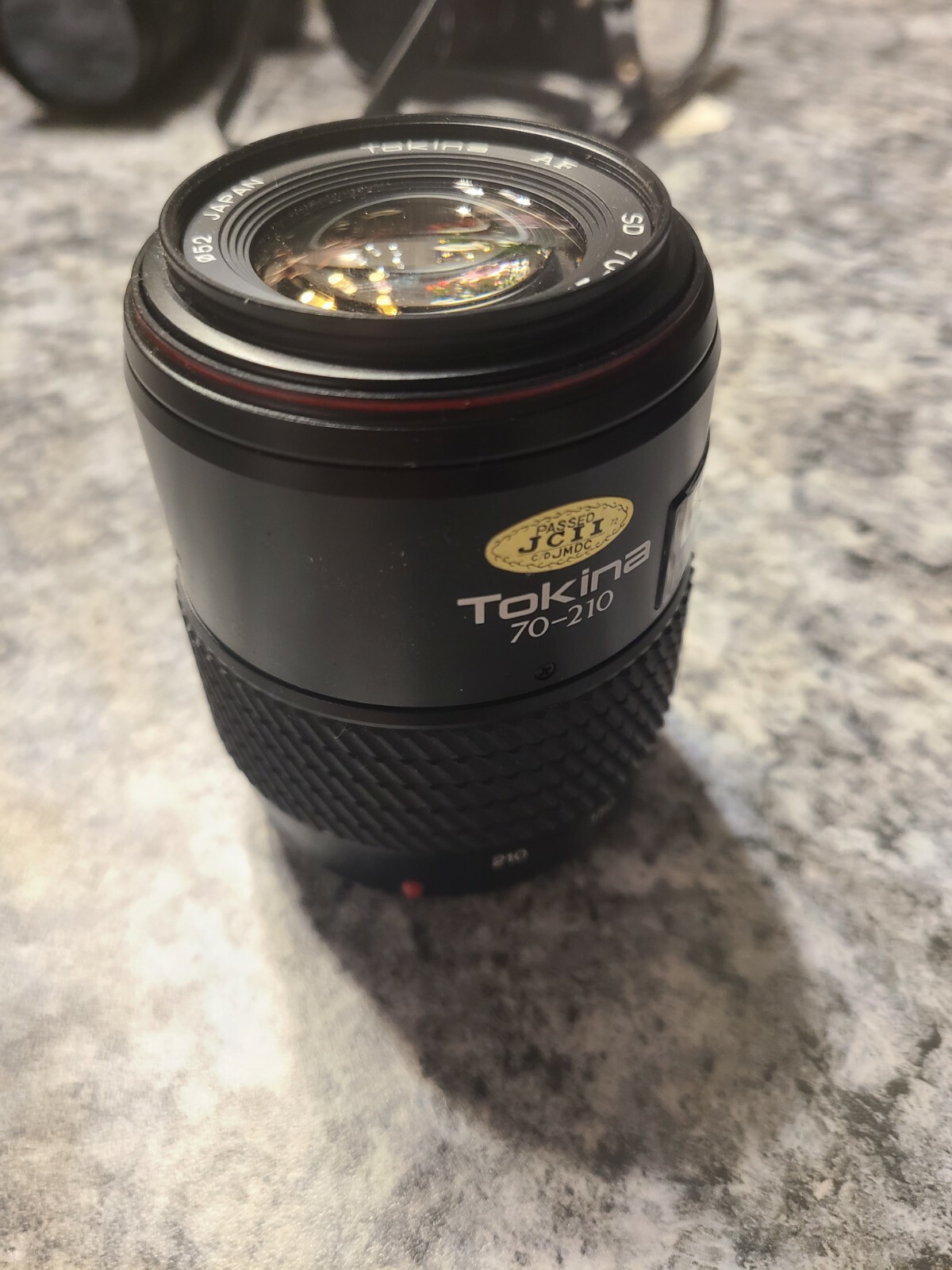 Tokins 70-210mm Zoom Lens for Stunning Photography