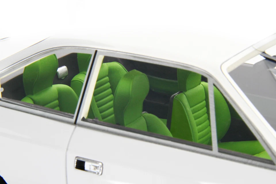 Lancia Beta Coupé LAUDORACING-MODELS 1:18 1.6 - 1.8 1973-75 LM188F Foto 4 de 4