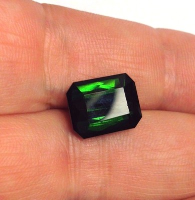 Completely Flawless Dazzling 6.22CT Natural Green Tourmaline 9x12mm Emerald Cut