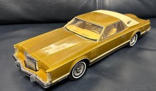 (Vorserie) 1978 Lincoln Continental Mk5 Coupe Gold BOS326 Modellauto 1:18