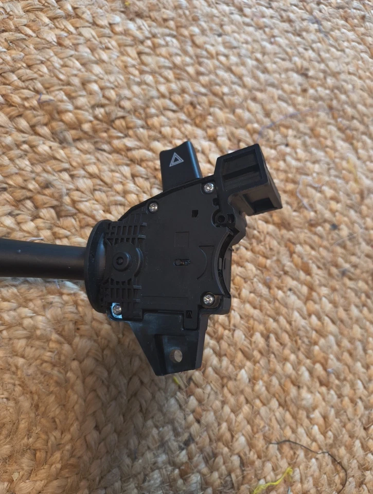 For Chevy Express 3500 2003-2007 Standard Hazard Warning Switch - Image 3 of 4