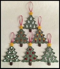 PATTERN!~*Tiny Trees*~Christmas Tree Ornaments wool applique PATTERN!