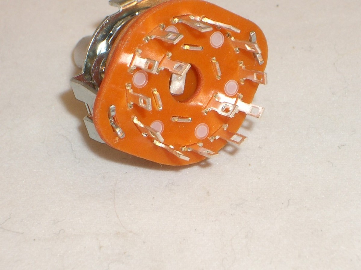 CED P-H393 ROTARY SWITCH 2 POLE 6 POSITION BBM NON-SHORTING 1/4in