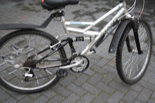 Giant Boulder Duo Shock, 26 Zoll Mountainbike vollgefedert gebraucht - Bild 4 von 8
