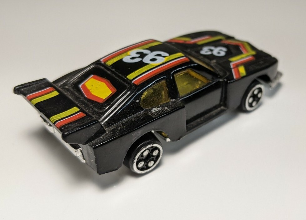 ミニカー FORD CAPRI RS TURBO 10th ANIVERSARIO ミニカー FORD CAPRI RS TURBO 10th ANIVERSARIO Quartzo 1/43 Scale