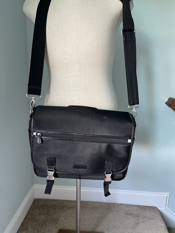 Cámara Nikon DSLR Bolsa Mensajero Acolchada Computadora Negra A+ 16x11" Foto 2 de 4