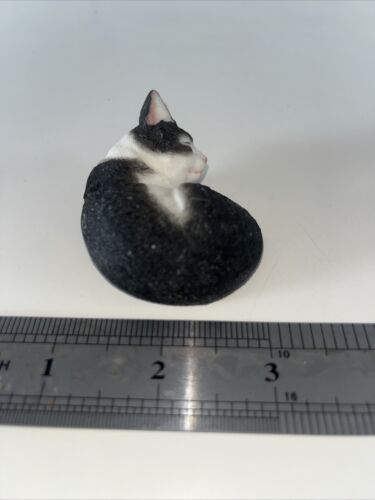 Vintage Katzenfigur kleine schlafende Katze - Bild 2 von 6