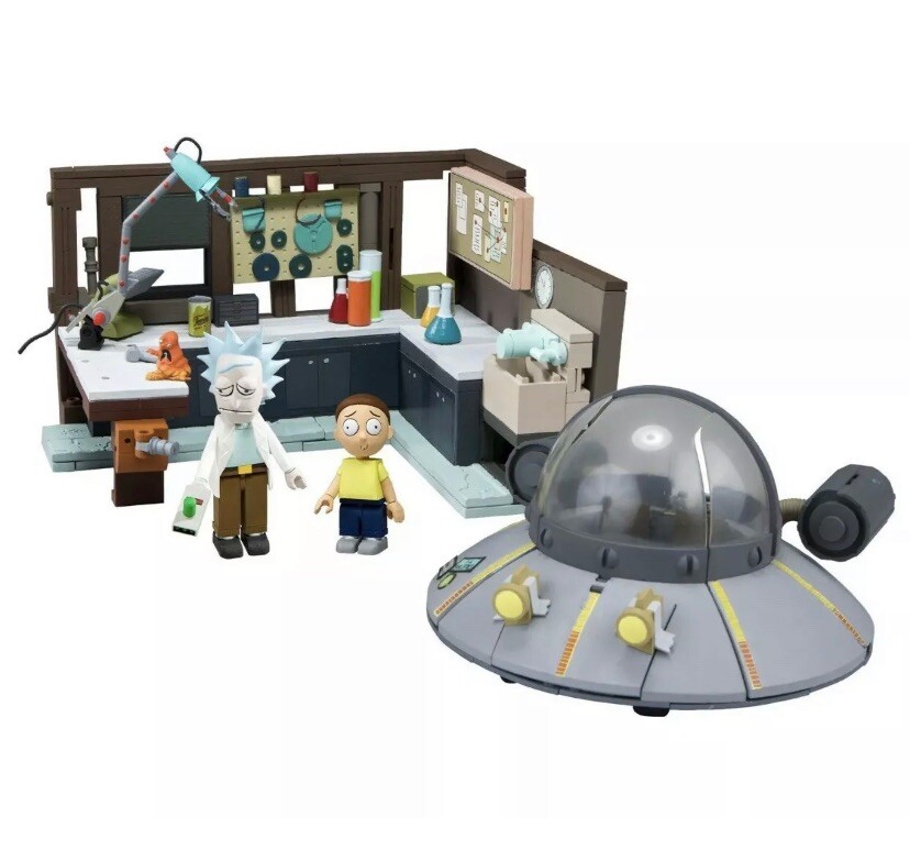Rick and Morty Spaceship and Garage 293pcs Construction Set