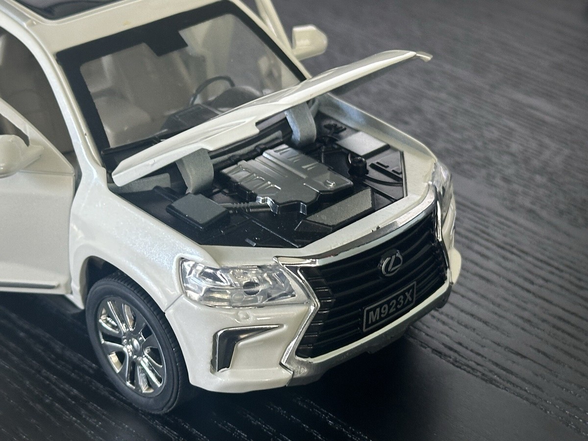 【新品】Lexus LX 570 ホワイト 1/43スケール Amazon | 京商オリジナル 1/43 レクサス LX570 ホワイト 完成品