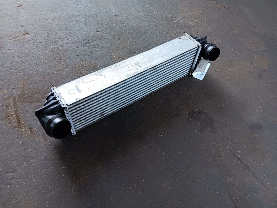 Intercooler BMW 535i 535i GT 740i 740Li 2010-2017 17517577115 OEM Foto 2 de 4