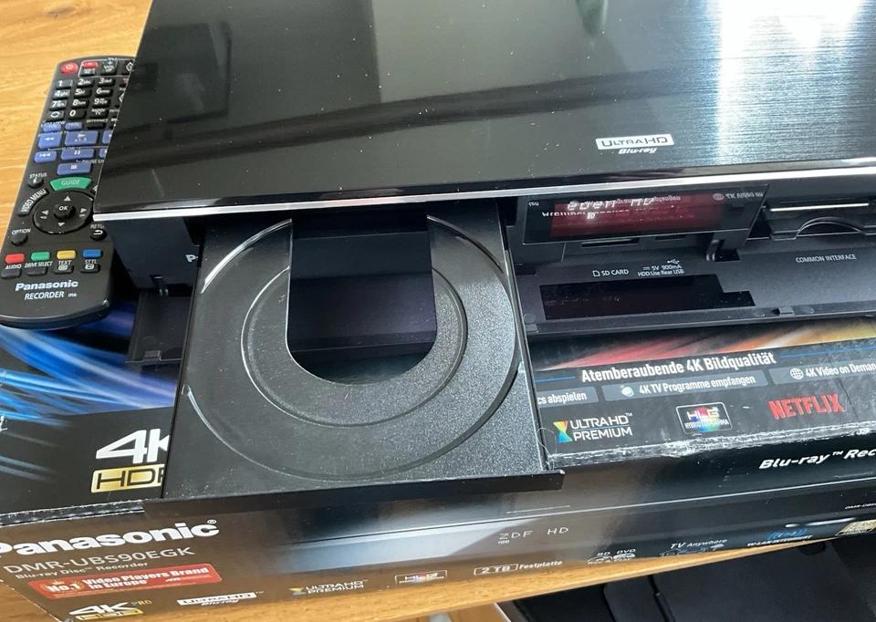 Panasonic DMR-UBS 90 Ultra HD Blu-ray Recorder - Bild 2 von 4