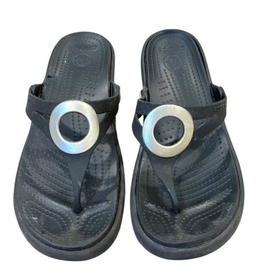 Crocs Womens Black Sanrah Slip-On Silver Circle Ring Sandals Flip Flops Size 8