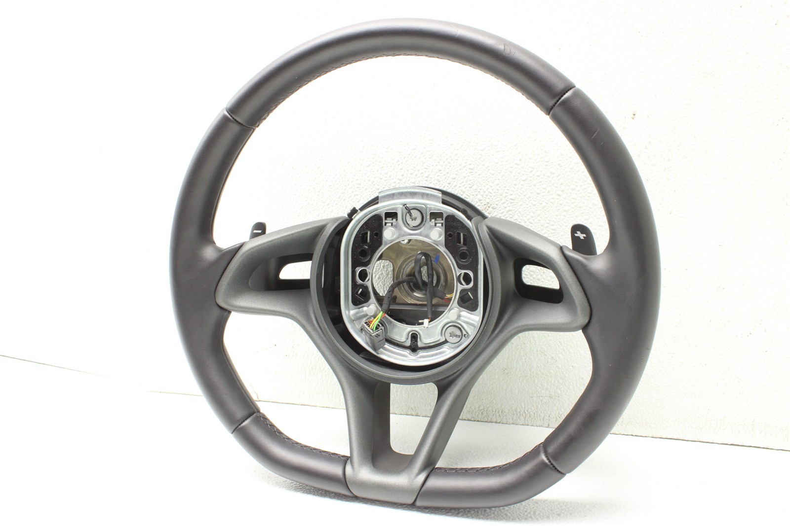 McLaren Artura 2025 Steering wheel