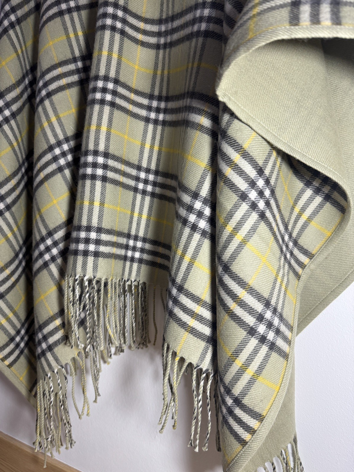 Burberry Reversible Check Wool Cape Poncho Green RRP £795 New image 6