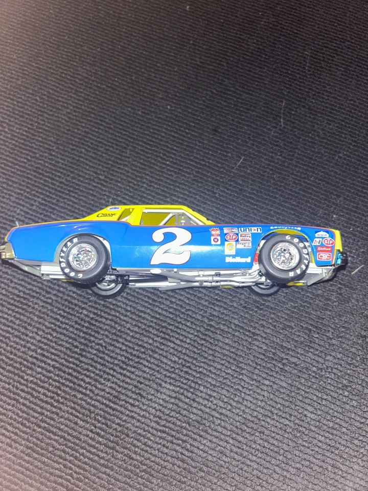Acción 2002 Dale Earnhardt Sr #2 1979 Chevrolet Monte Carlo 1/24 Diecas Rookie Foto 2 de 4