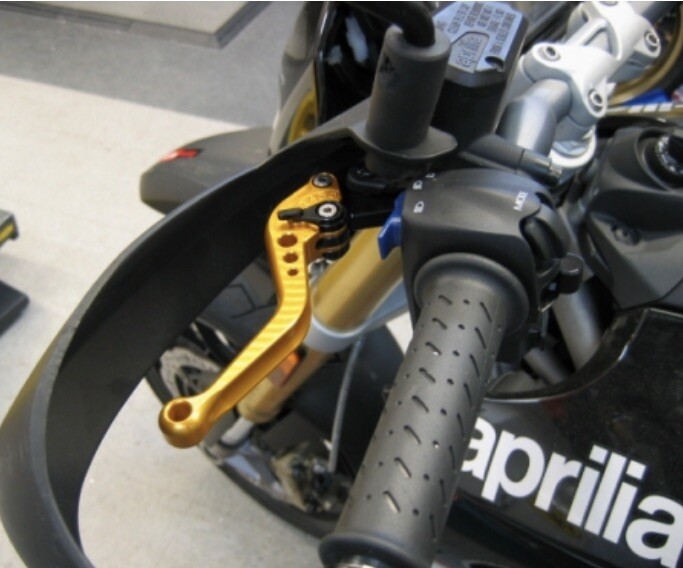 Leviers racing Aprilia Dorsoduro 750 anti-casse pour supprimer le jeu d'origine