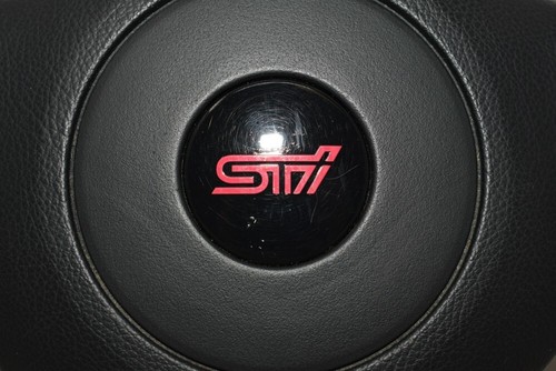 Volante JDM Subaru Impreza WRX STI versión 9 GDB 3 radios puntada roja JDM - Imagen 2 de 10