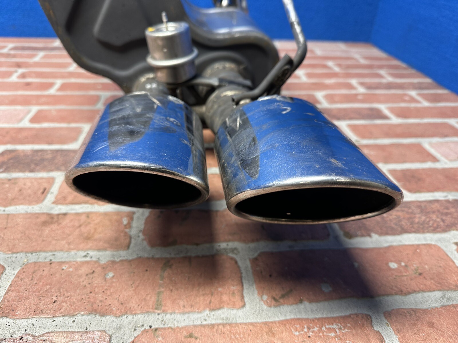 ✅2014-2017 MASERATI QUATTROPORTE 3.0L REAR LEFT SIDE EXHAUST MUFFLER & TIP OEM