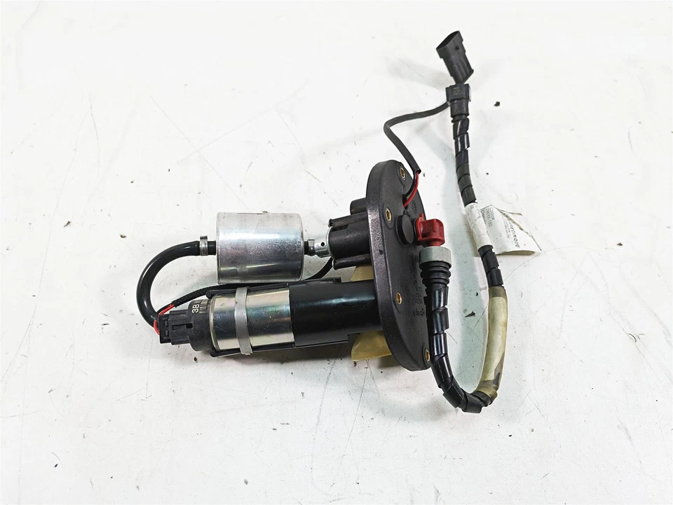 2014 Moto Guzzi California 1400 T 燃油汽油泵 - 已测试 B063104 — 第 3/4 张图片