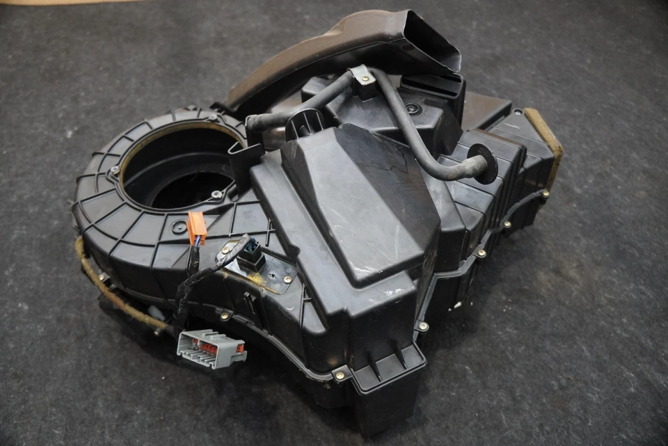 Conjunto de carcasa de caja de núcleo de calefacción de aire acondicionado HVAC 04865642AF OEM Dodge Viper SRT10 2004 Foto 4 de 4