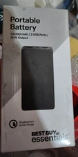 Best Buy essentials 18W 10,000 mAh / 2 USB PORTS - Portable Charger