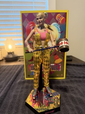 Hot Toys Harley Quinn 1/6 Scale Figure MMS565 DC Comics Birds of Prey