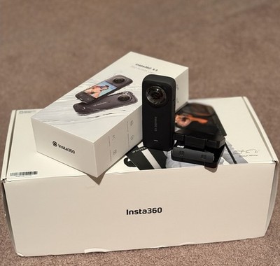 Insta360 X3 Action Camera + New Shaun White Snowboard Bundle Ski Sport