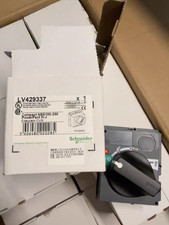 1 PC New Schneider Electric Rotary Handle Direct LV429337 For LV429337T