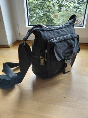 Camel Active - Damen (Umhänge-)Tasche, schwarz. Feste Schließe + 4 Reißversc