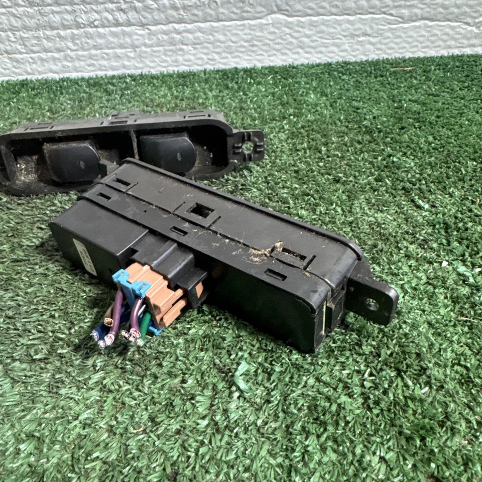 2002 2007 Saturn Vue Power Window Master Switch Door Window Button MT86#039 - Image 3 of 4