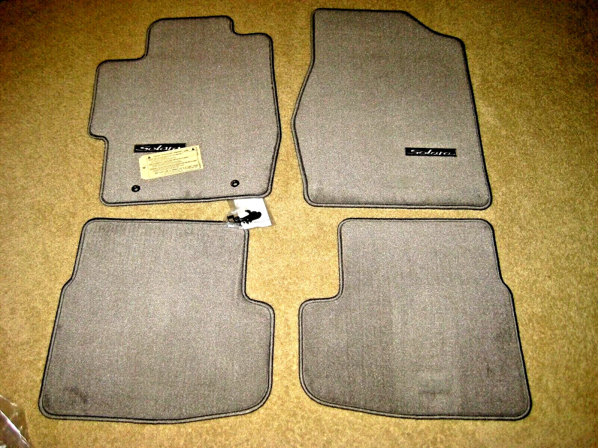 Toyota solara floor mats deals