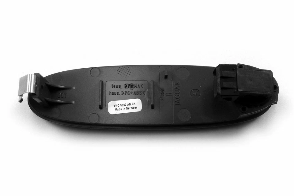 Оригинальный правый задний габаритный фонарь на бампер Jaguar XJ8 XJR VDP 98-03 LNC5032AB - Изображение 4 из 4