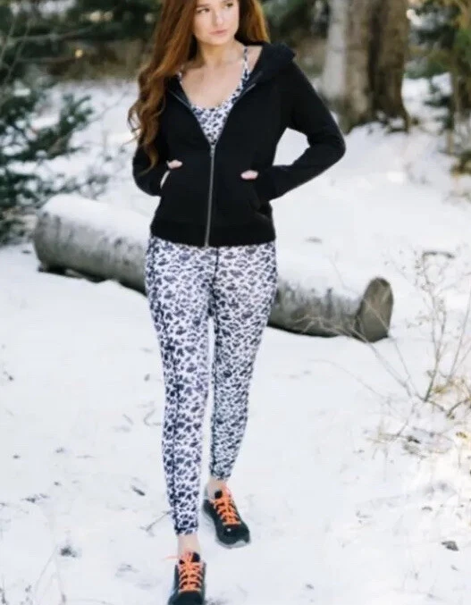 ZYIA Active Snow Leopard Print Brilliant Pocket 7/8 Leggings Size