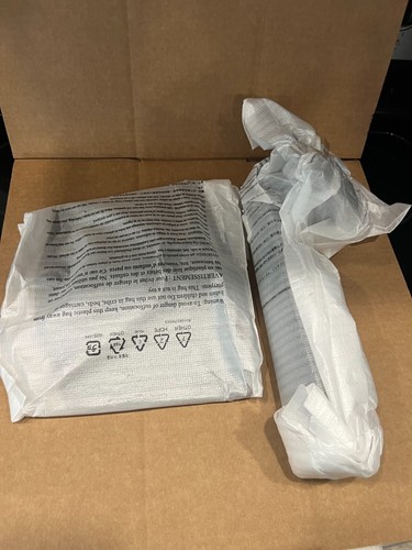 MSI MAG 321UPX QD-OLED 32" UHD Gaming Monitor Stand - Picture 4 of 5