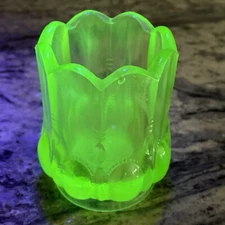 DEGENHART LEMON VASELINE GLASS BEADED OVAL PANEL TOOTHPICK HOLDER 2 3/4”T