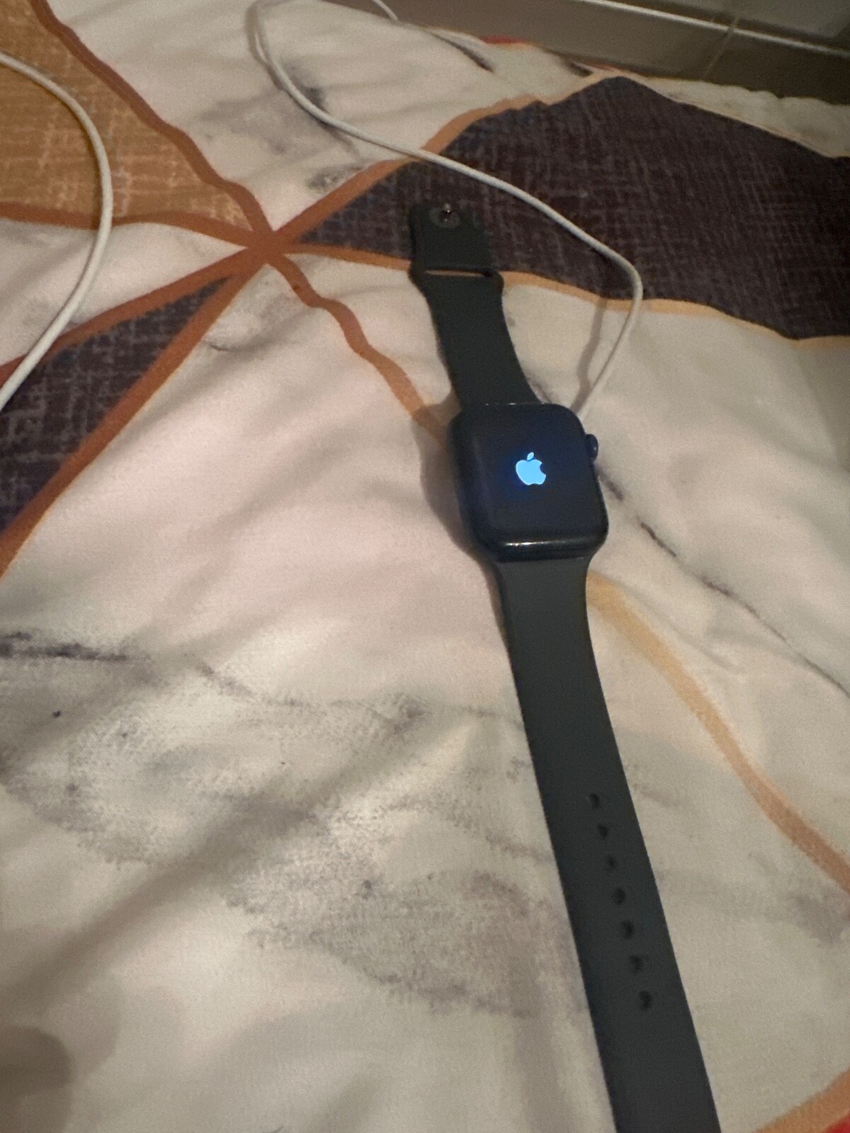 Apple Watch SE 44mm Midnight Aluminum GPS Smartwatch with Sport Band-image