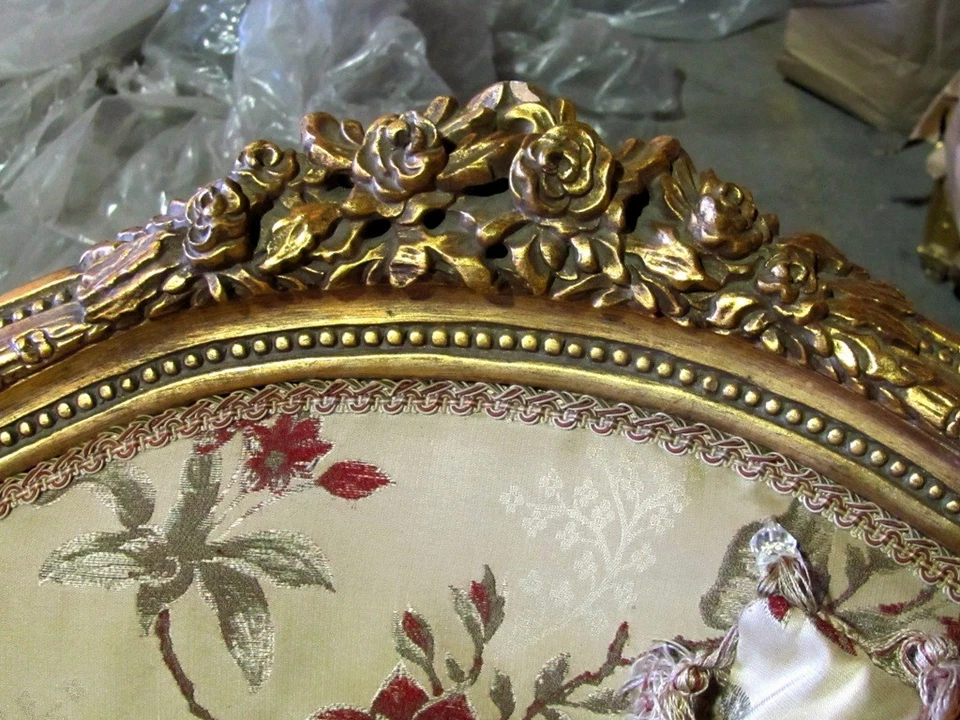 Par de hermosas sillas Bergere francesas doradas antiguas Luis XVI  Foto 2 de 4