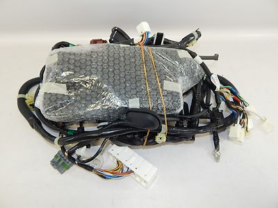 eightページ New OEM 2012-2016 Isuzu D-Max 4JA1-T Engine Wiring Harness