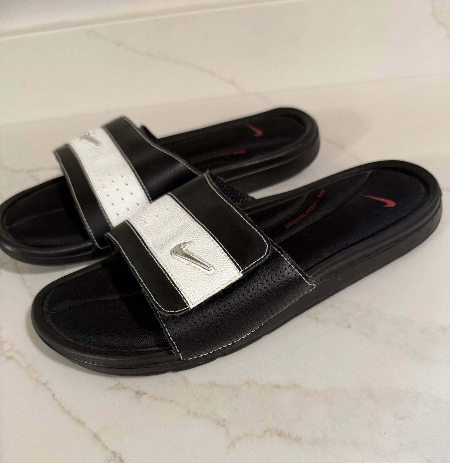 Sandali Nike Ultra Comfort 1 Uomo Taglia 10 Slides Nero Bianco 360884 061 RARI