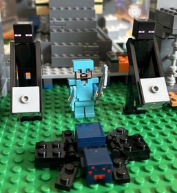 LEGO Minecraft: The End Portal (21124)-replaced 3 Minor Blocks
