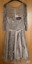 Wunderschönes Kleid von Apart , Spitze neue ...