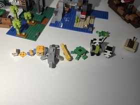 Lego Minecraft Lot - contains set #21158, 21164, 21165 and more - READ