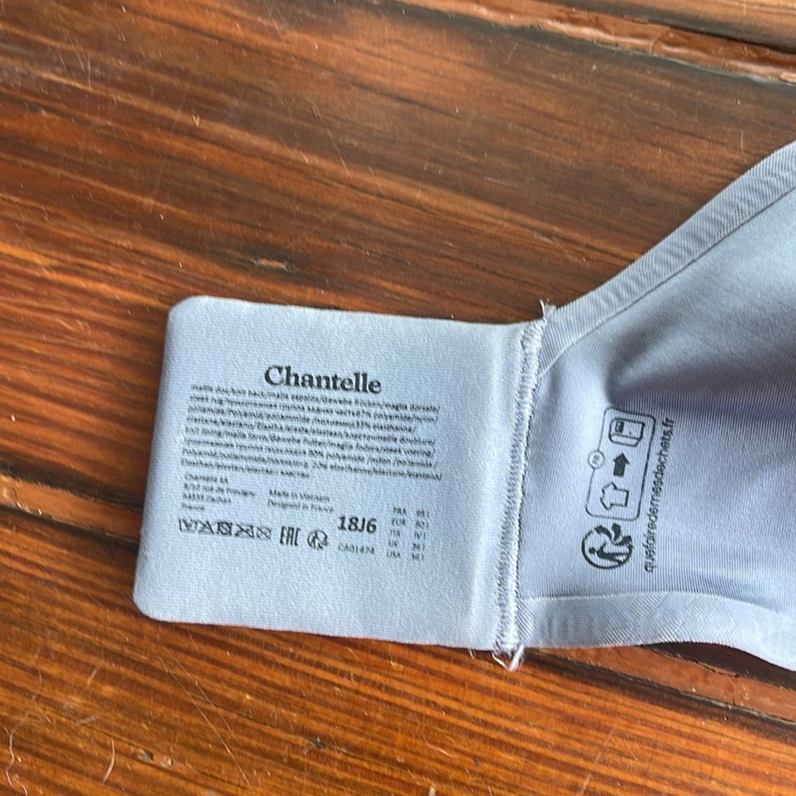 Chantelle Basic Invisible full coverage underwire… - image 4