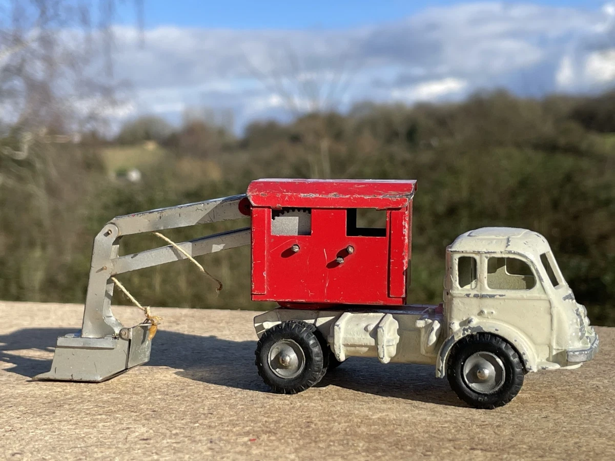 CIJ Renault Fainéant Pelleteuse - 3/82 | CIJ