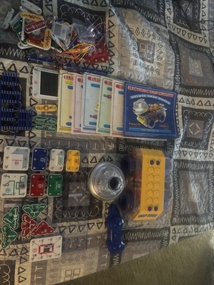 Huge Lot of Elenco Electronic Snap Circuits instructions With Car & Space Craft