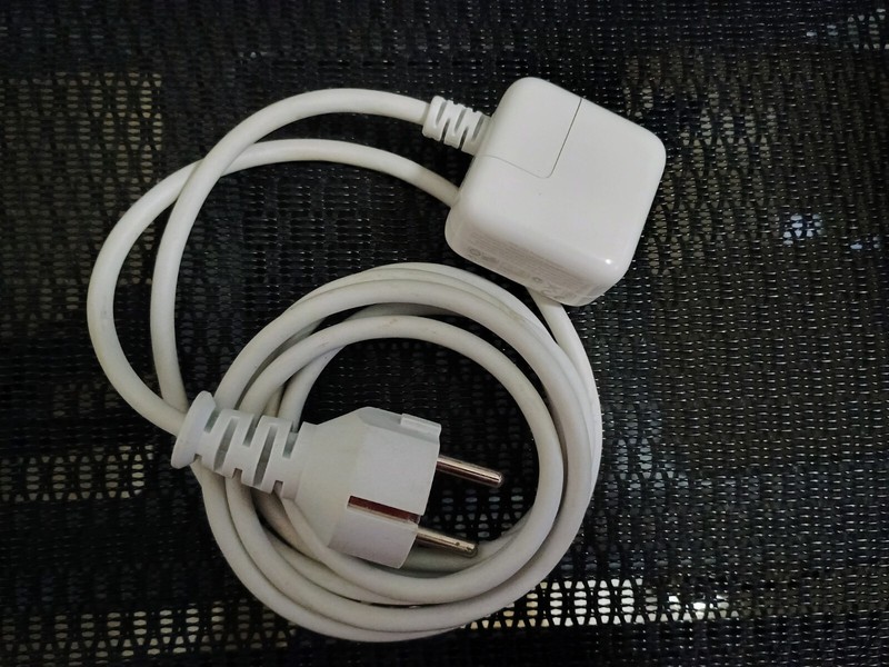 Genuine Apple OEM - A1357 - 10W USB Power Adapter